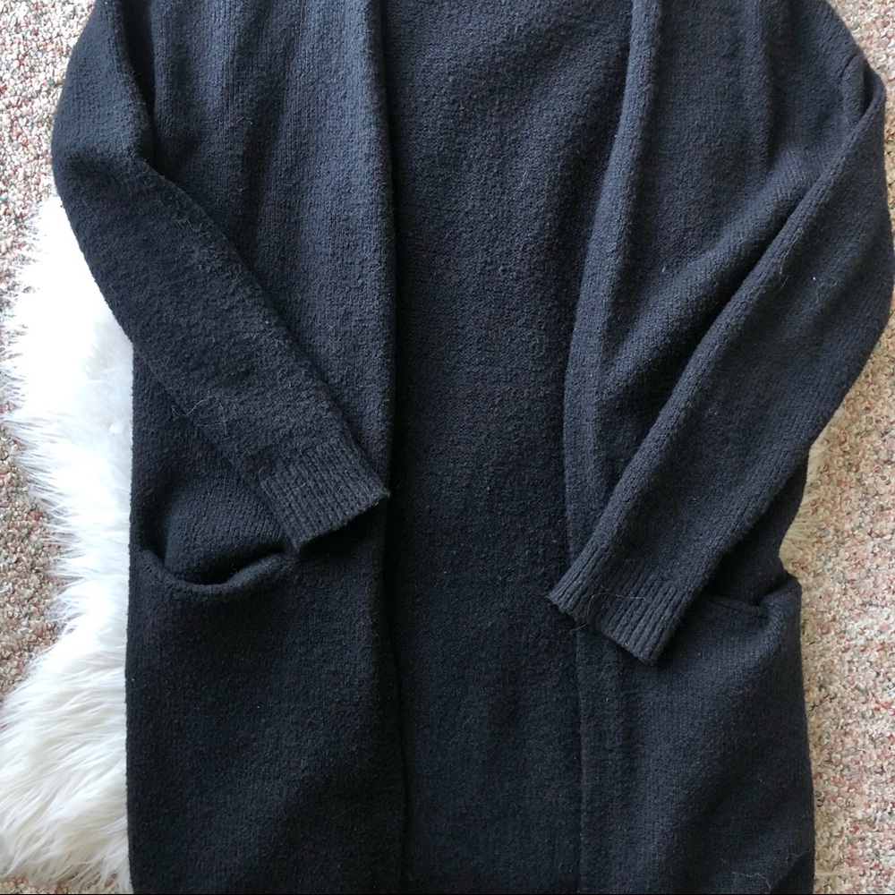 🔥Old Navy Long Caridgan - Picture 8 of 16